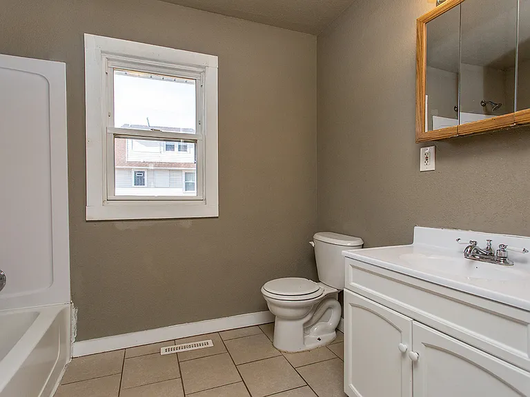 1005 Pleasant View Dr — Photo 8