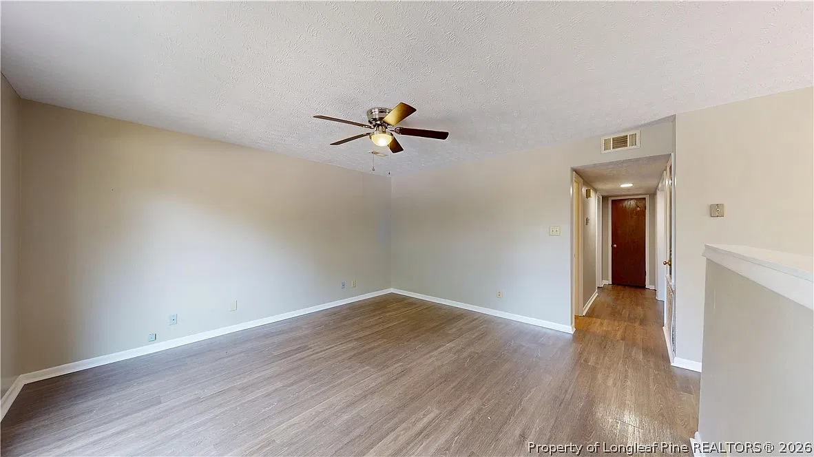 2 bed, 2.0 bath, 948 sqft, $1,050 — Photo 3
