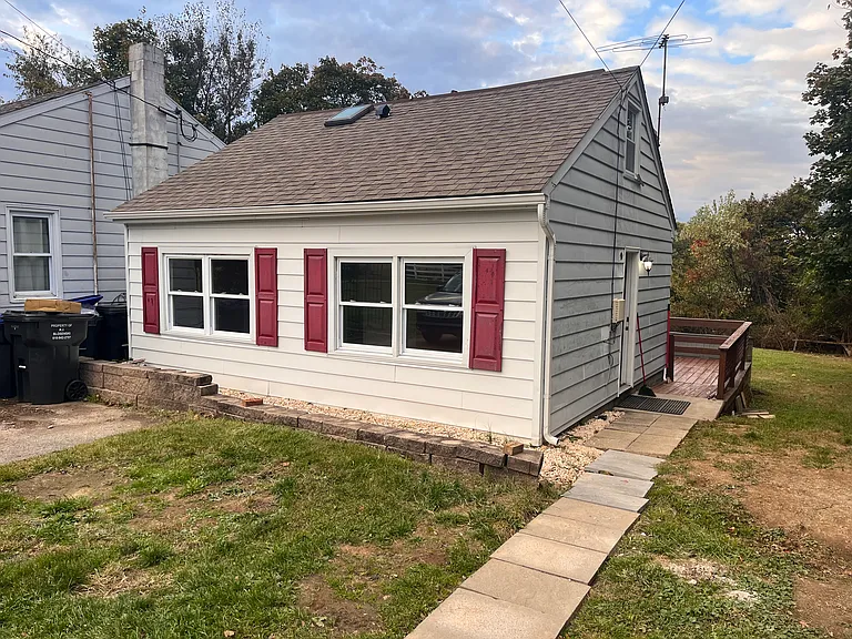 2055 W Chester Rd #B — Photo 1