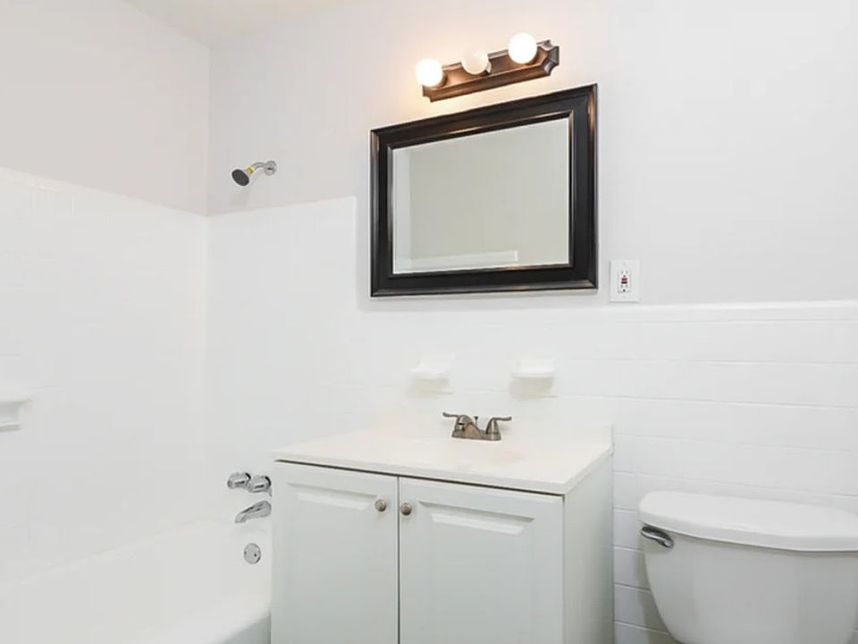 1st image of 1-14852 Sunset St