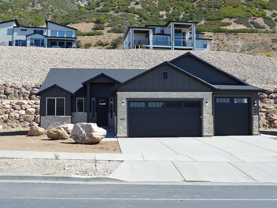 1st image of 3038 N Mountain Rd #215