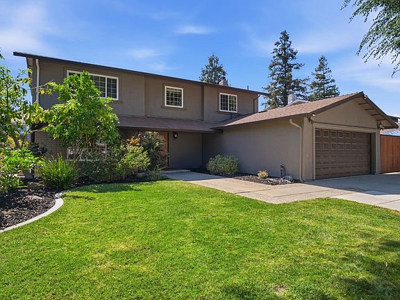 2nd image of 3621 Coye Oak Dr
