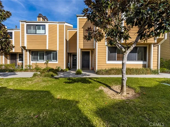 9 Riptide Ct, Newport Beach, CA 92663