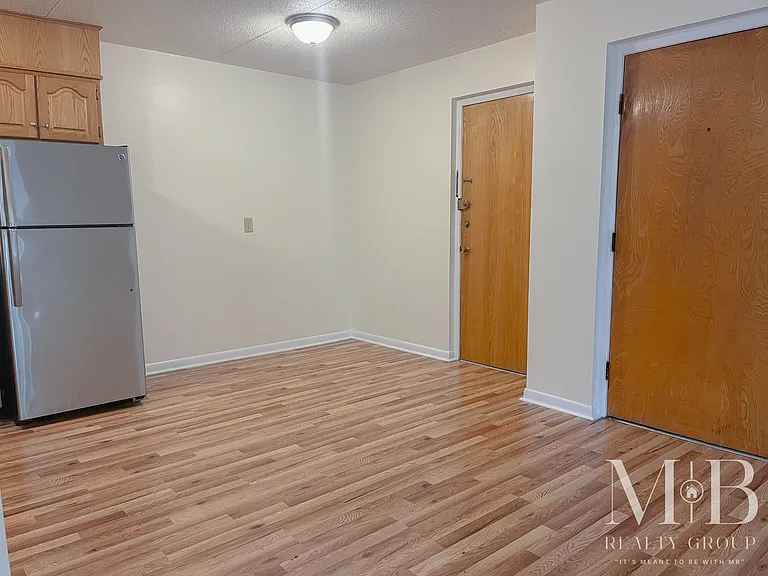 96 Sutherland Rd #12 — Photo 3