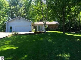 3148 Lamp Post Ln, Traverse City, MI 49685