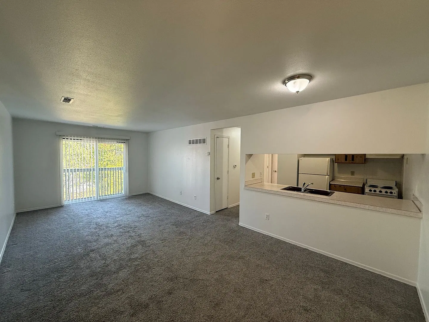 Flats on 56th — Photo 2