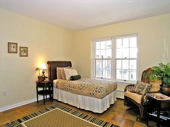 2nd bedroom or den/office