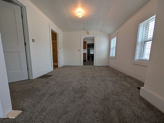 5th image of 316 Chicago Rd #2