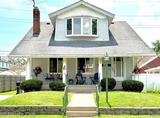 355 Poplar St #2, Wyandotte, MI 48192
