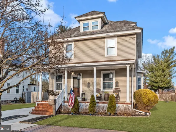 517 Cinnaminson St, Riverton, NJ 08077