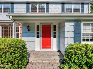 26 Revere Rd, Riverside, CT 06878