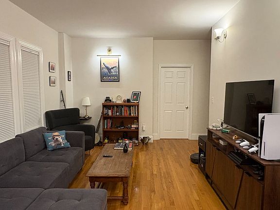 5th image of 6 Oakland St