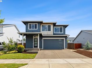 1350 Dahlia St, Woodburn, OR 97071