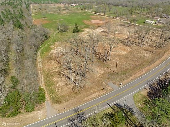 3rd image of 6746 N Lakeshore Dr