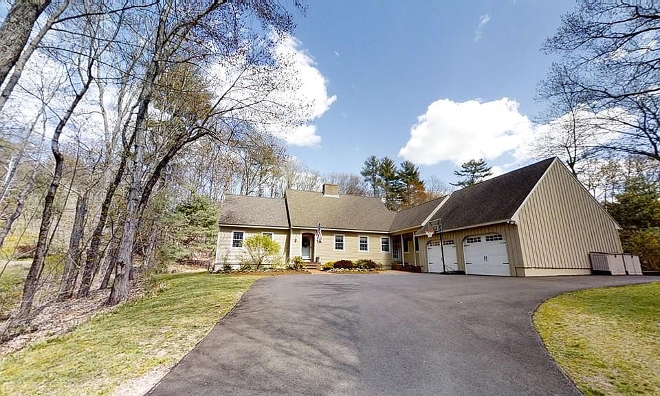 1542 Salem St, North Andover, MA 01845 Zillow