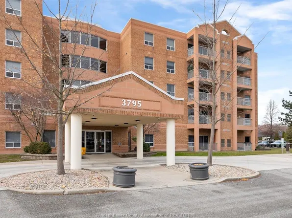 3795 Southwinds Dr #302, Windsor, ON N9G 2N7