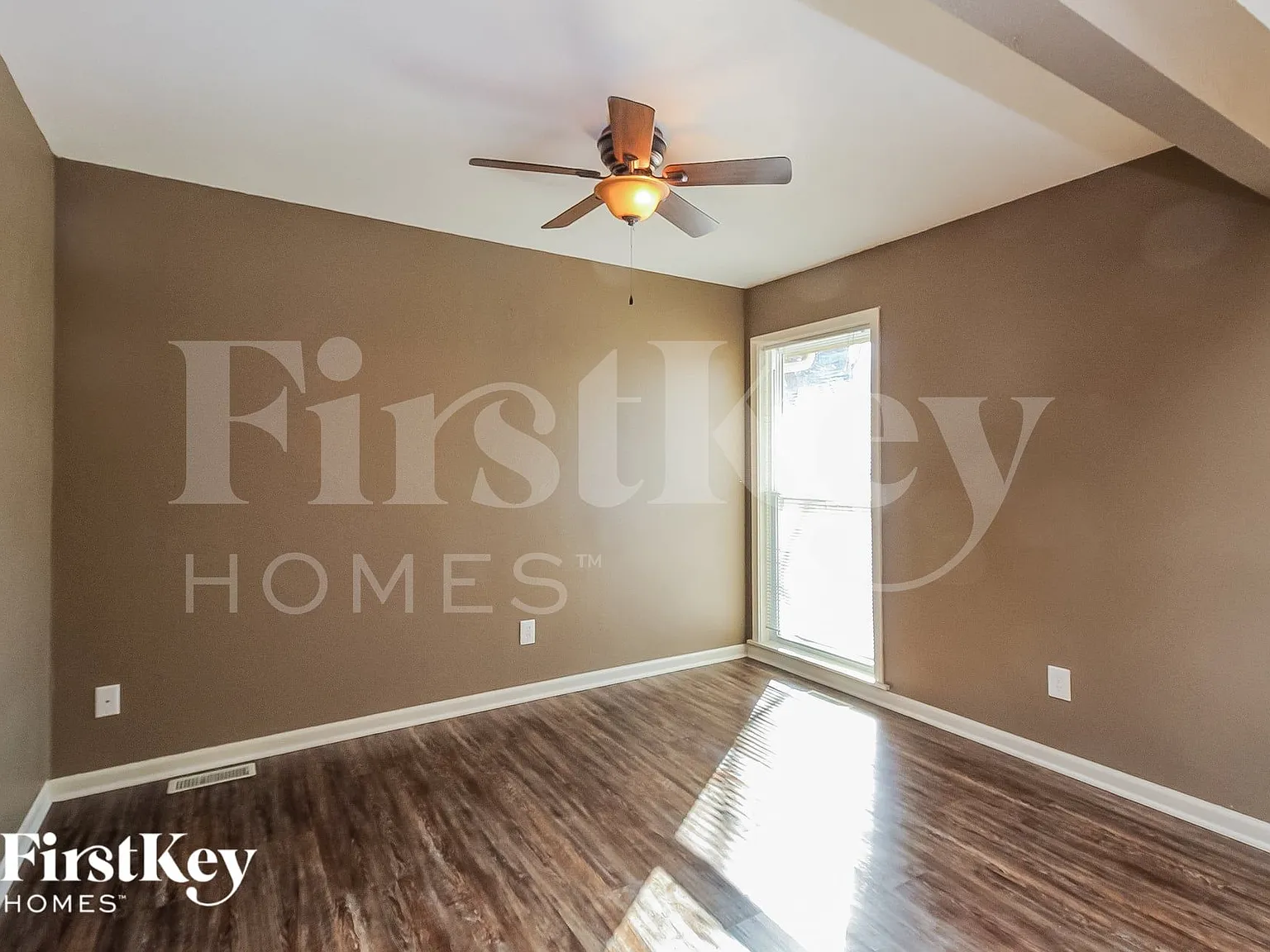4 bed, 2.0 bath, 1430 sqft, $2,085 — Photo 4