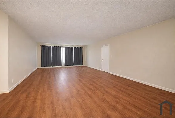 2715 S Cloverdale Ave #4 — Photo 2