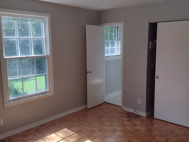 Master Suite with 1/2 bath en suite