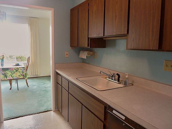 Kitchen Wood Cabinetry