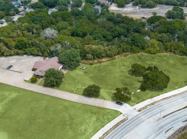 209 E Danieldale Rd, Duncanville, TX 75137