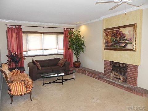 3rd image of 872 Shari Ln