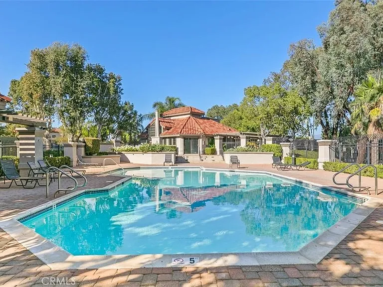 28121 Mariposa — Photo 27