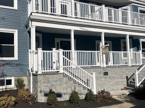 33 George St #33, Newton, MA 02458