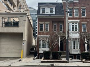 4 A Portland St UNIT B, Toronto, ON M5V 3N6