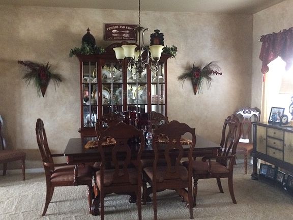 Spacious dining room