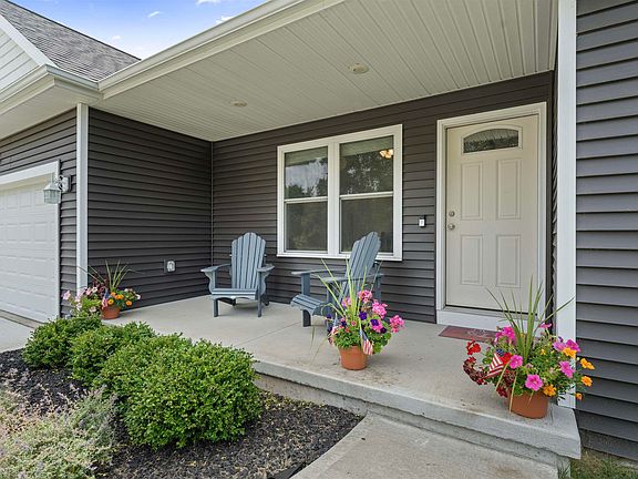 3rd image of 30302 Holben Woods Ln