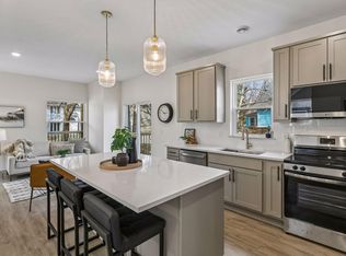 2414 Como Ave SE, Minneapolis, MN 55414