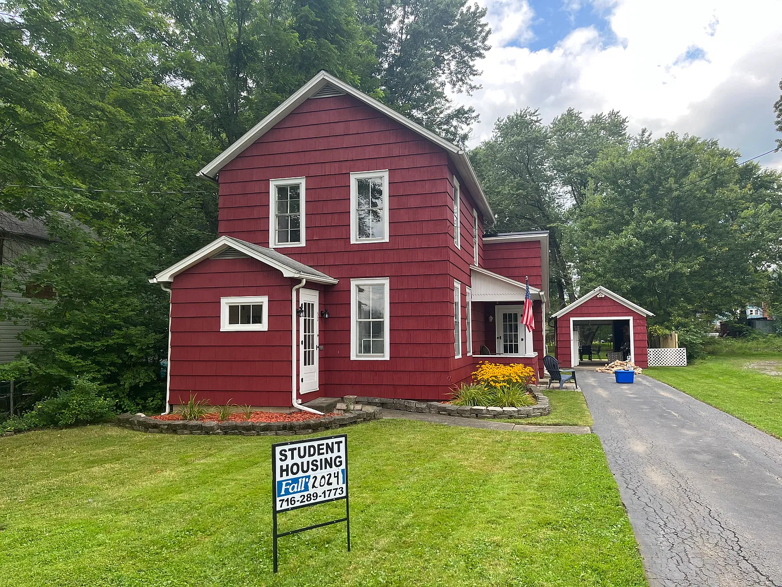 4 bed, 1.5 bath, 1524 sqft, $2,000 — Photo 1