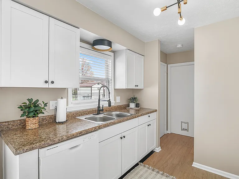 639 Kentucky Ave #639 — Photo 9