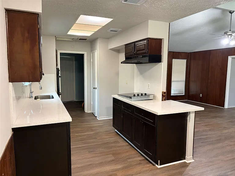 12719 Huntington Field Dr — Photo 17