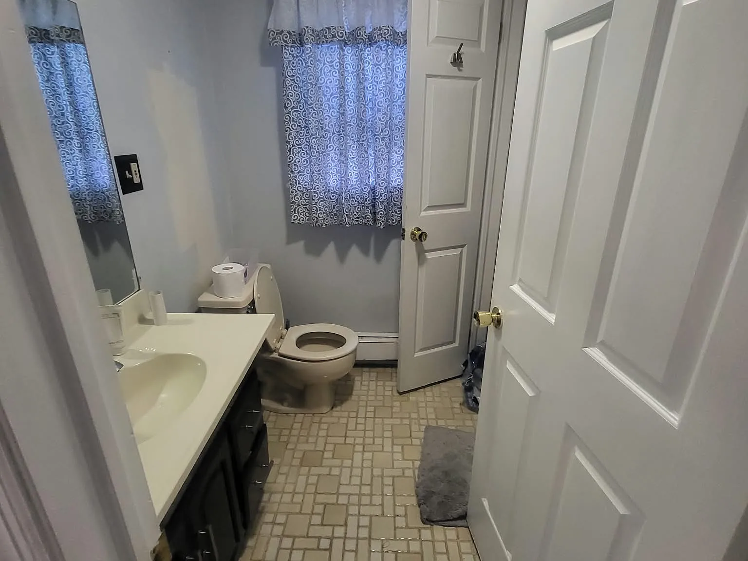 2 bed, 1.5 bath, 1300 sqft, $2,800 — Photo 4