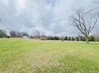 4300 Center Rd, Linden, MI 48451