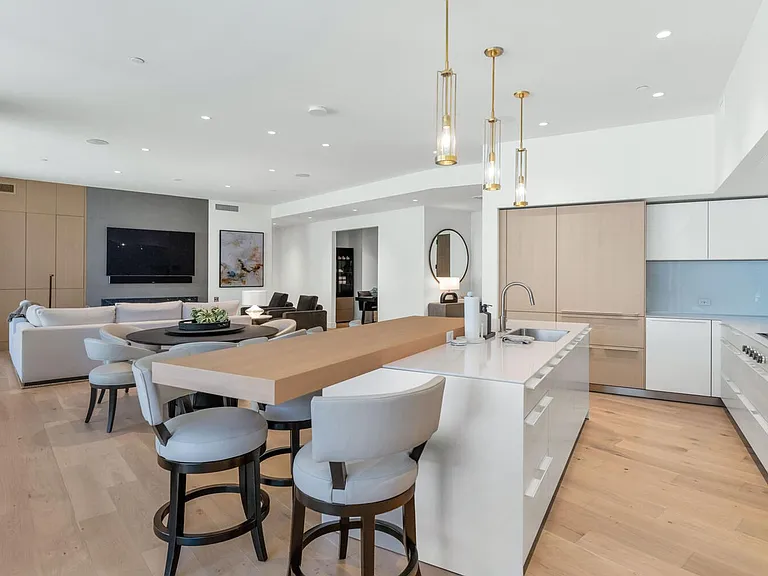 5000 N Camelback Ridge Rd #407 — Photo 10