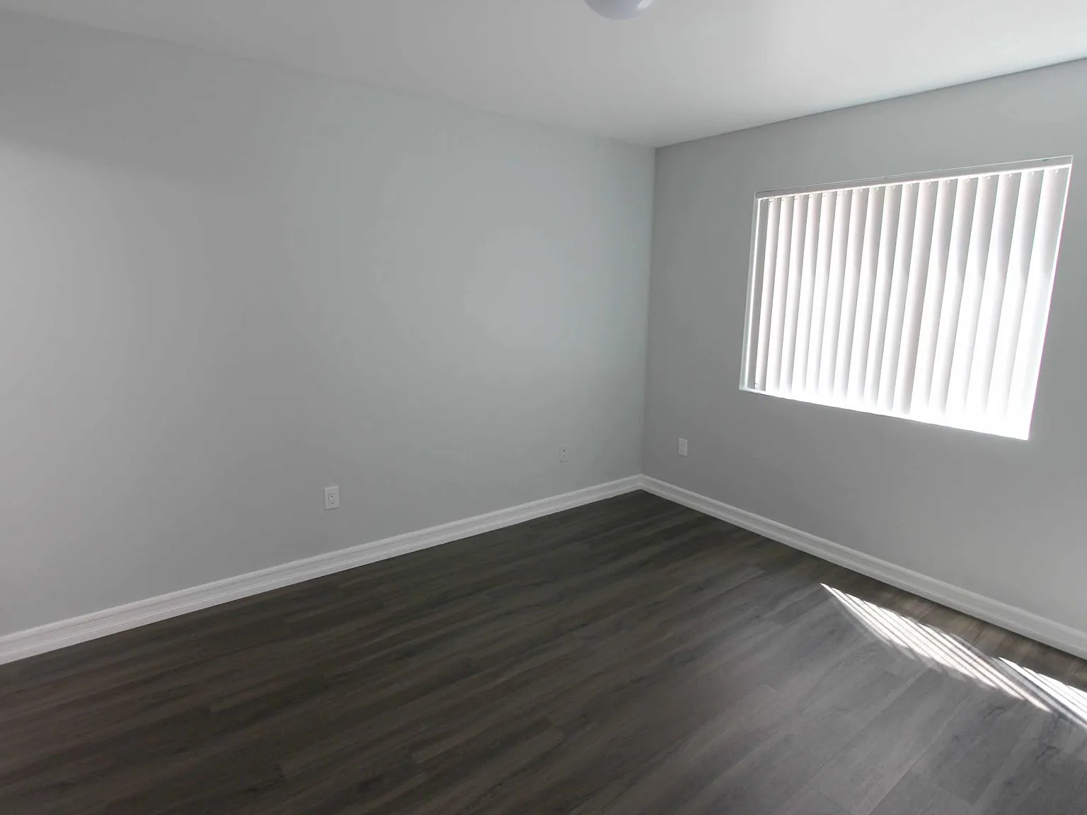 3 bed, 1000 sqft, $2,600 — Photo 4