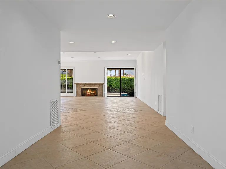 75 Colgate Dr — Photo 7