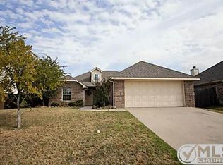 732 Countryside Dr, Aubrey, TX 76227