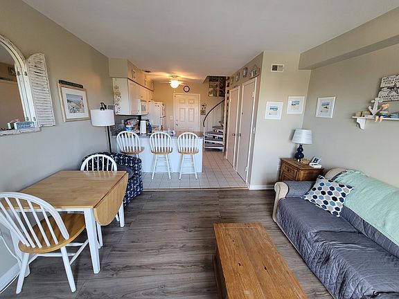 Living Room/Kitchen View