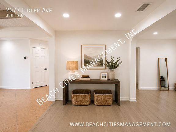 5th image of 2077 Fidler Ave