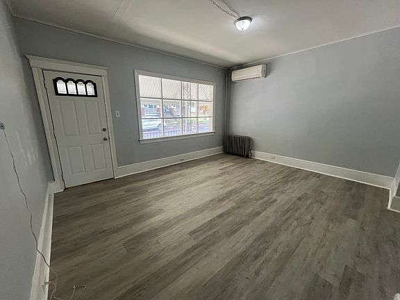 4th image of 232 E Church St #232