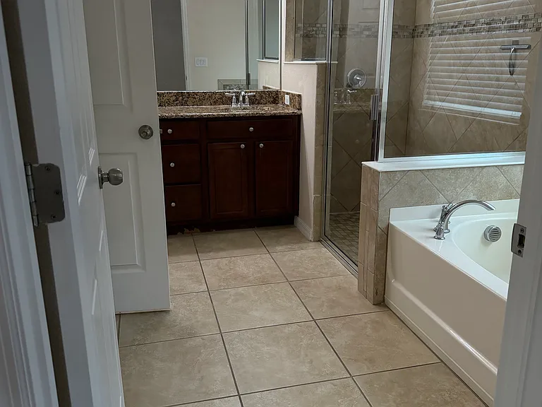 2410 Chateau Loop — Photo 25