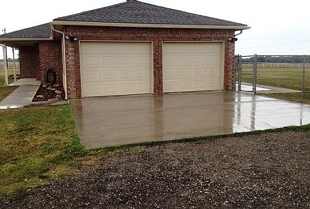 4th image of 135 Kimberley Dr