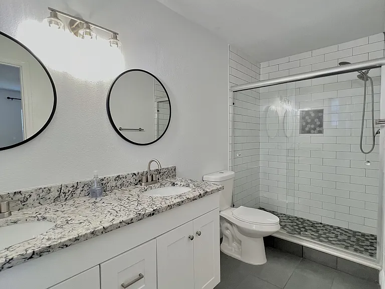 4359 Iris St N — Photo 17