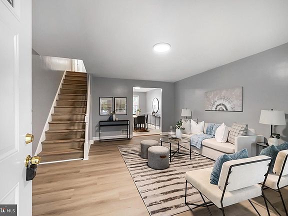 3rd image of 415 Edmunds Way