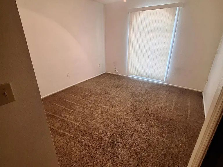 4142 W Sunnyside Ave — Photo 18