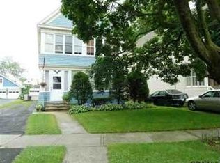 10 Oakwood St, Albany, NY